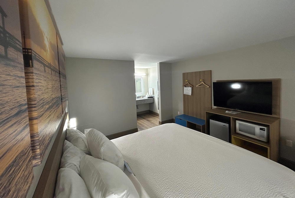 Room, Queen Bed