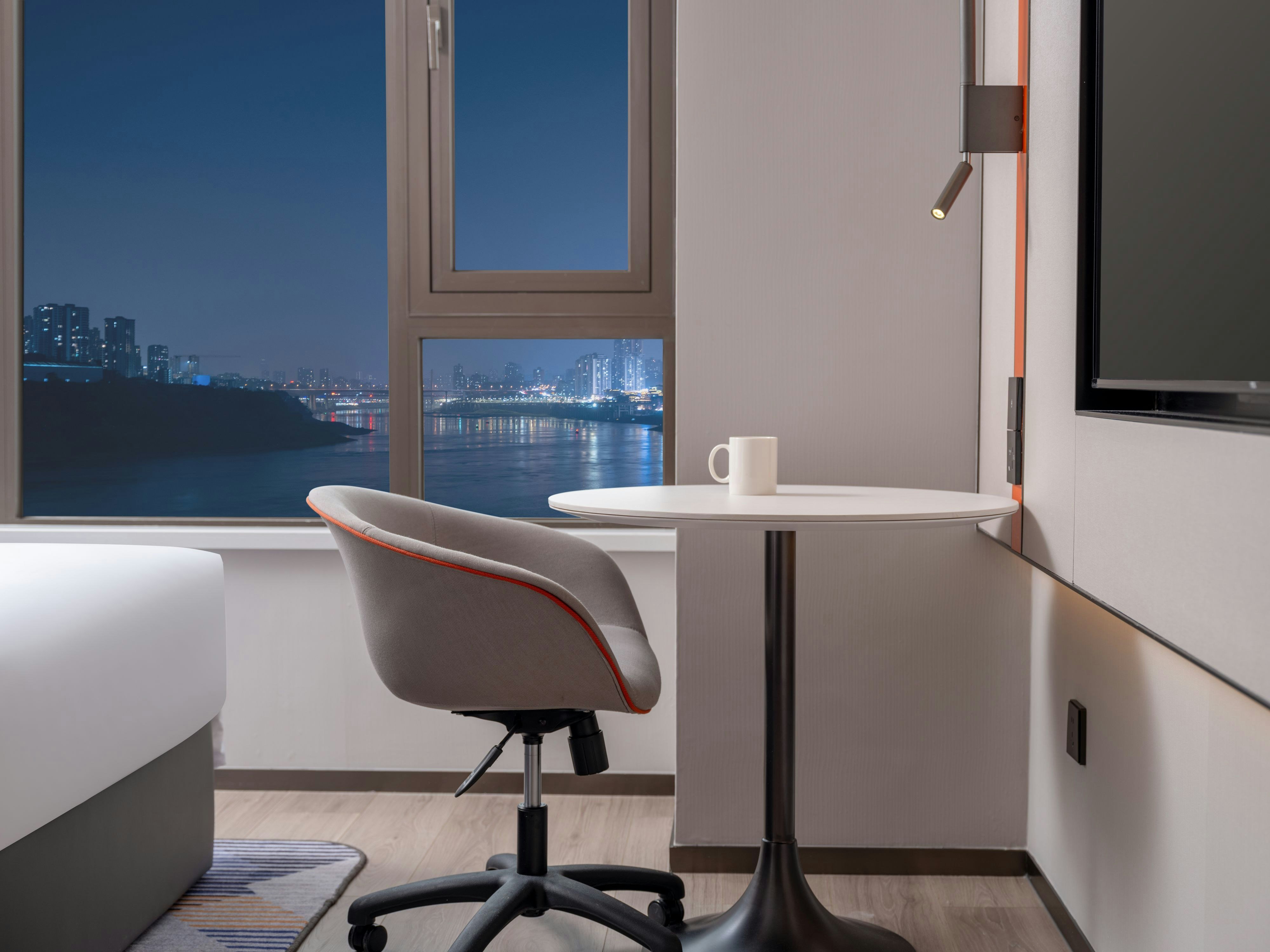 Holiday Inn Express Chongqing Ciqikou Ancient Town 44/50