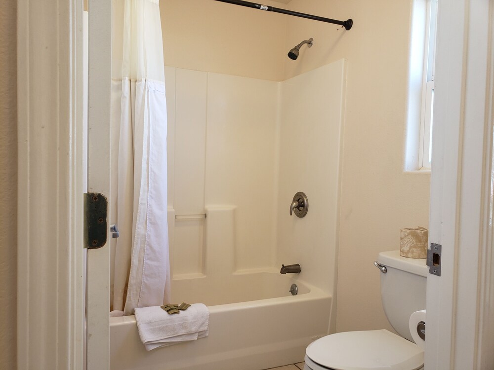 Paso Robles Wine Country Inn 36/39