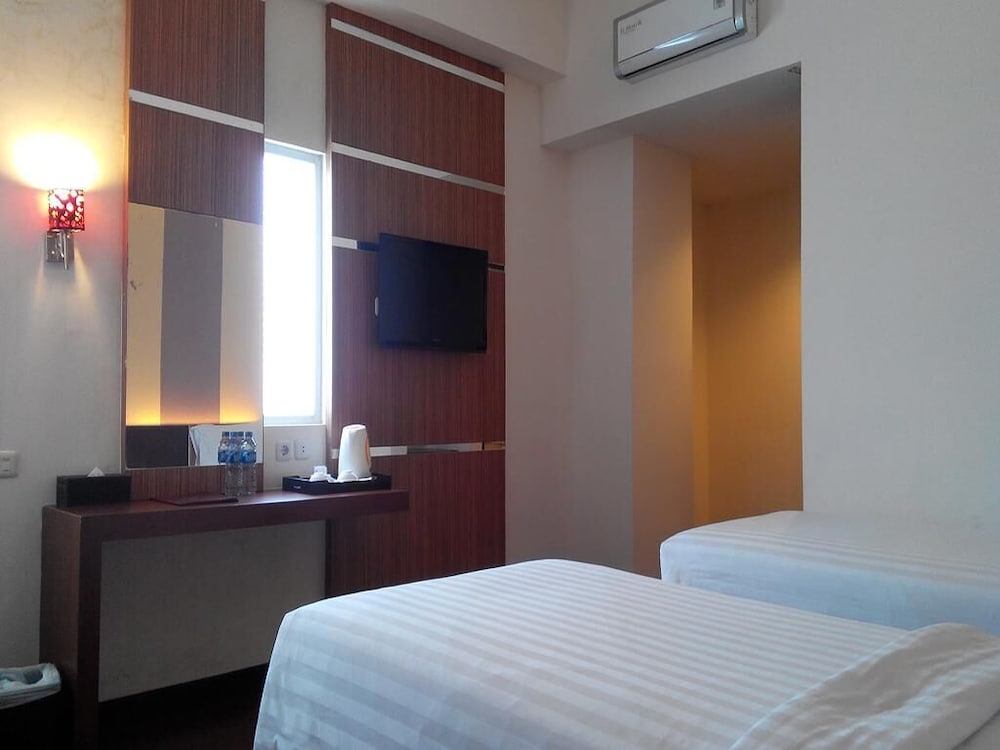 Hotel Grand Imawan 13/25