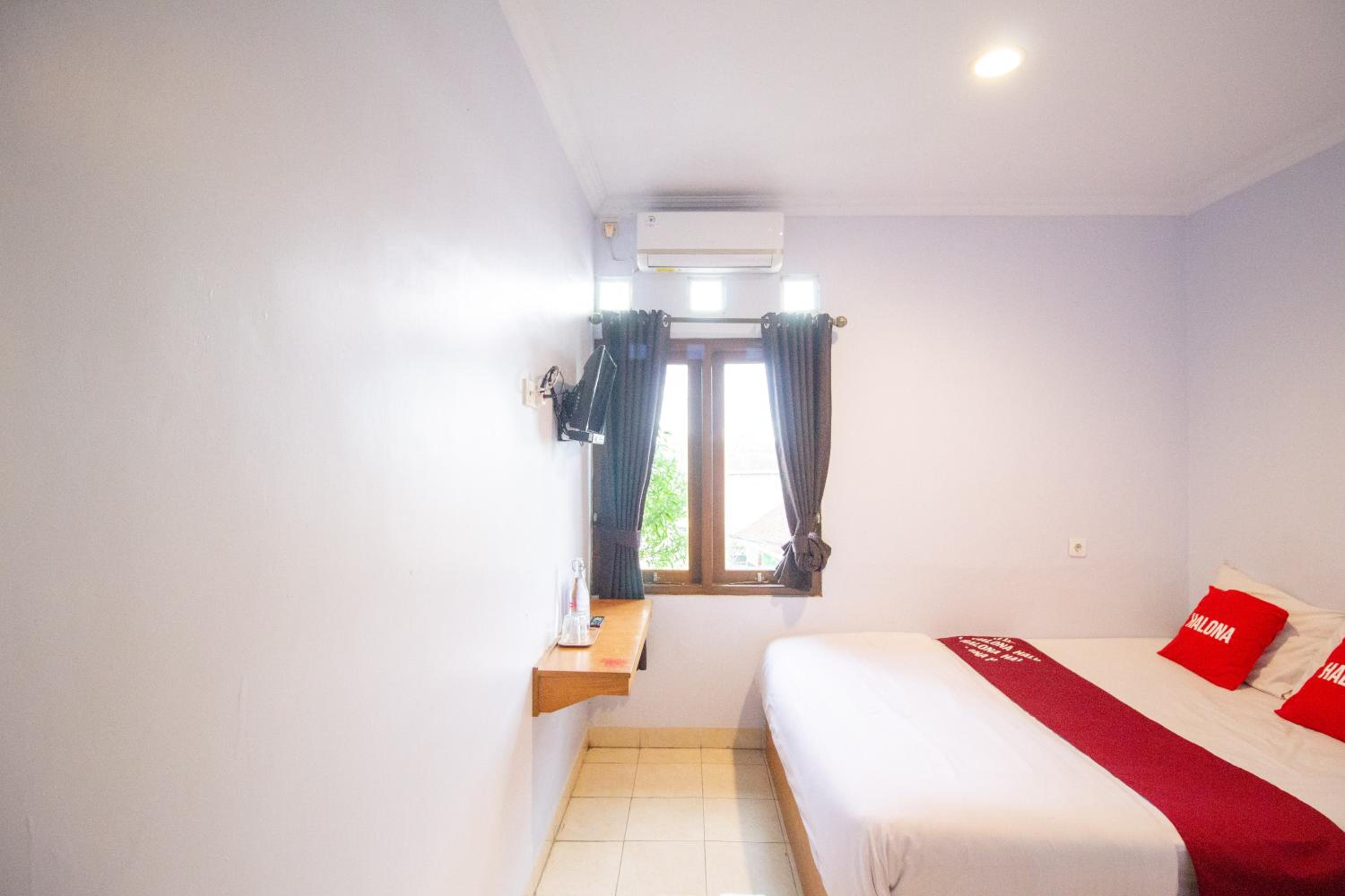 OYO 3707 Halona Guesthouse 26/50
