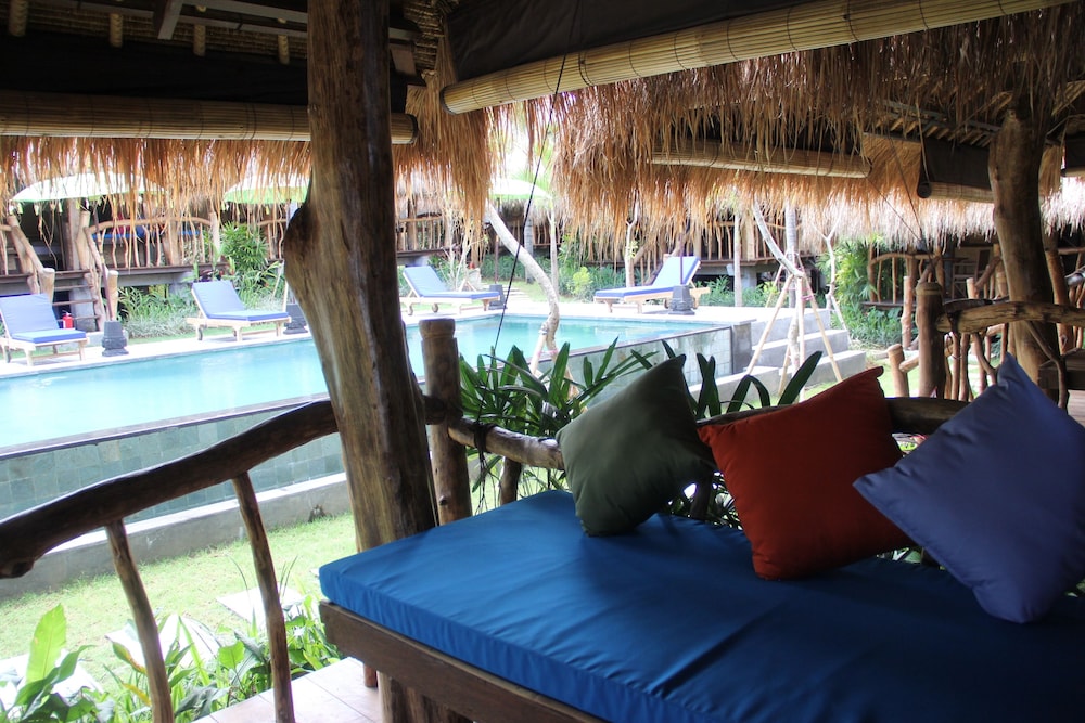 The Calmtree Bungalows 27/64