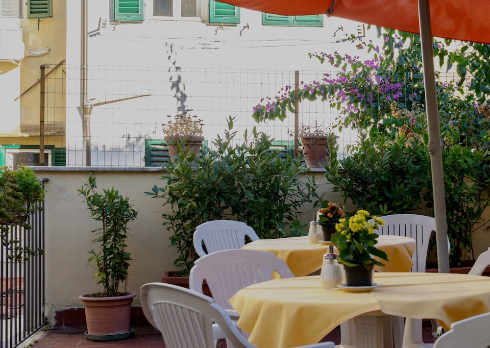 Hotel Monica 34/43