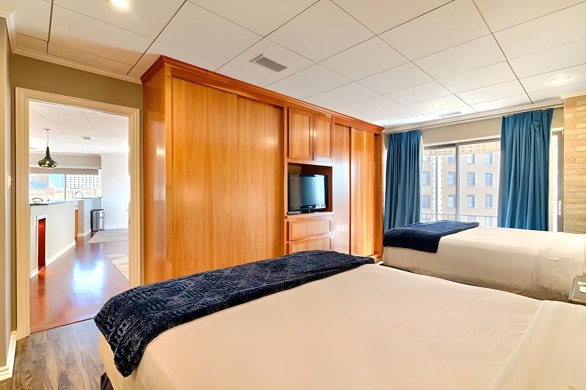 Suite, Apartment