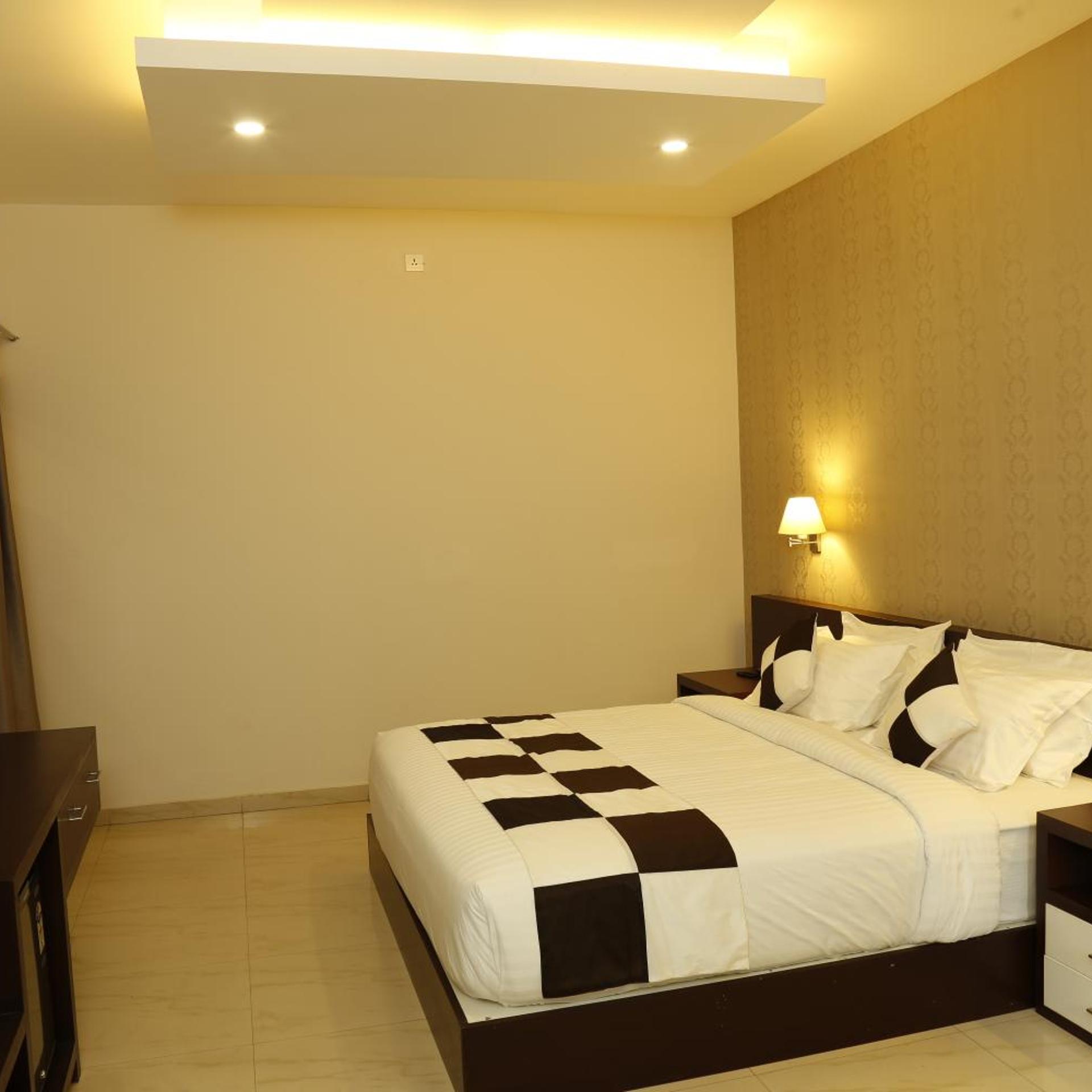 RYDGES INN KOTTAKAL 9/28