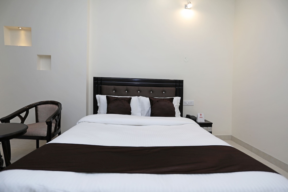 Oyo 9275 Hotel Royal Inn 7/17