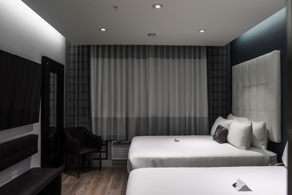 Kent Hotel 26/40