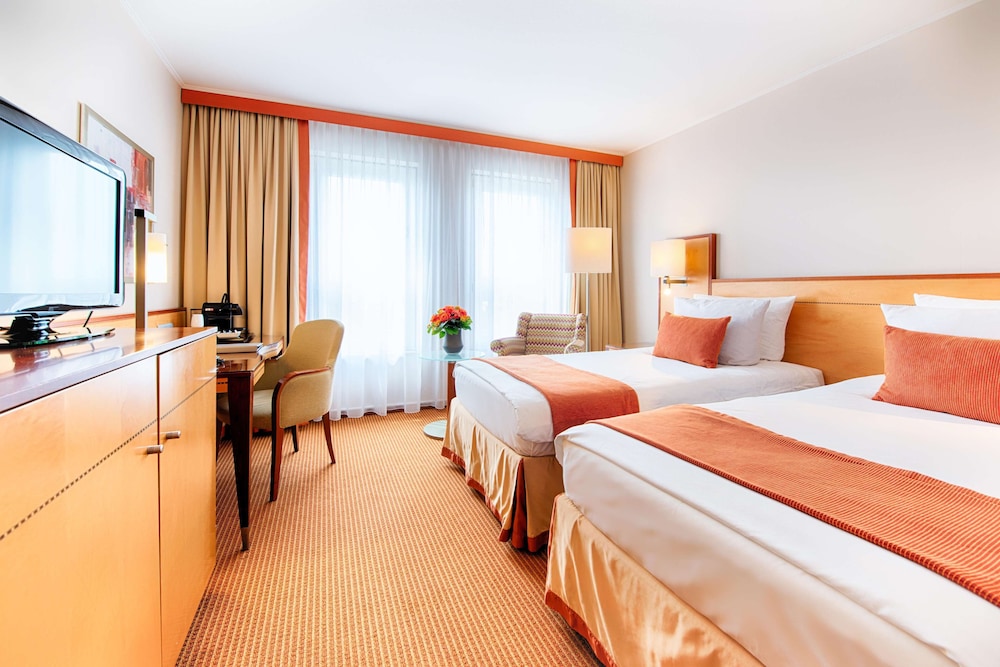 The Q - Quadro City Hotel 7/40