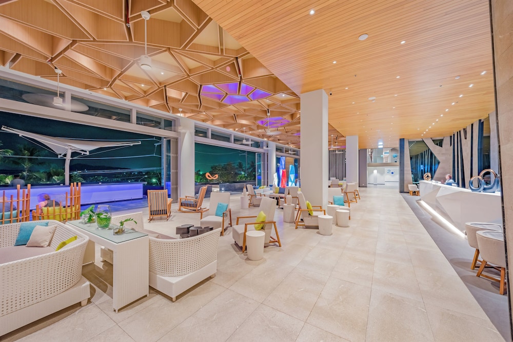 Oceanfront Beach Resort And Spa 38/50