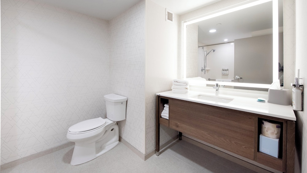 غرفة قياسية بسريرين كوين لذوي الإعاقة، Holiday Inn Express Hotel Suites Waterloo St Jacobs 2/5