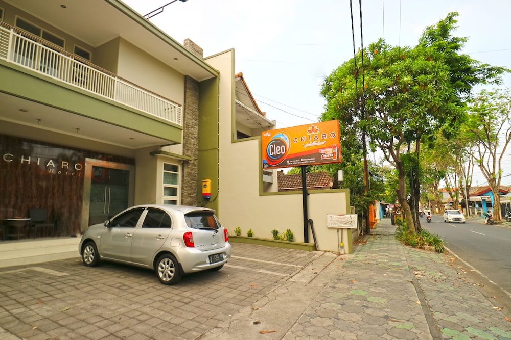 Chiaro Hotel Syariah 14/15