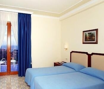 Hotel Tirrenia 10/50