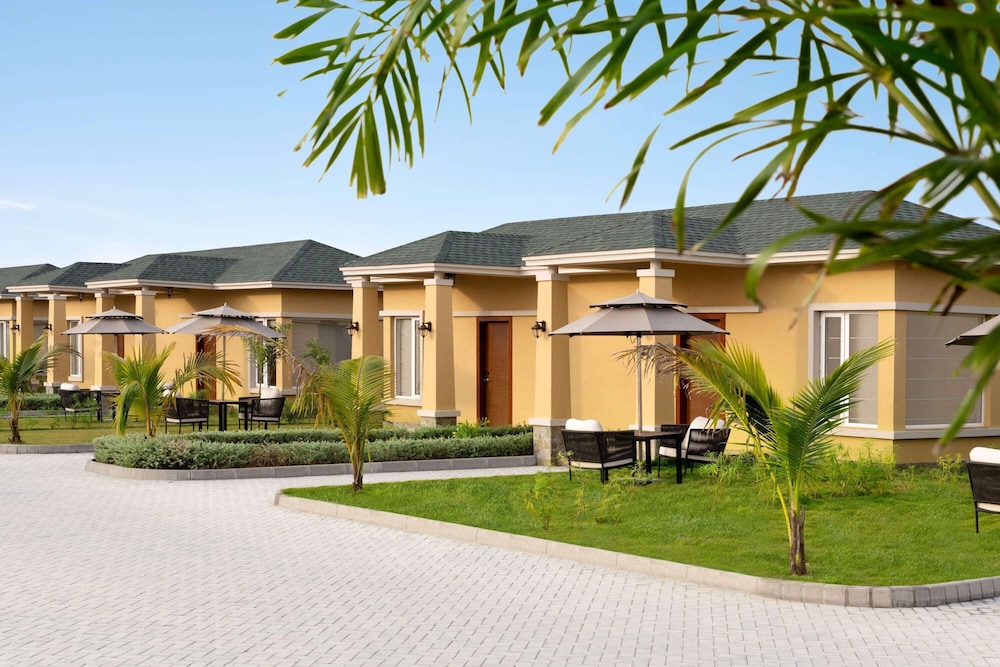 Hawthorn Suites by Wyndham Dwarka 9/65