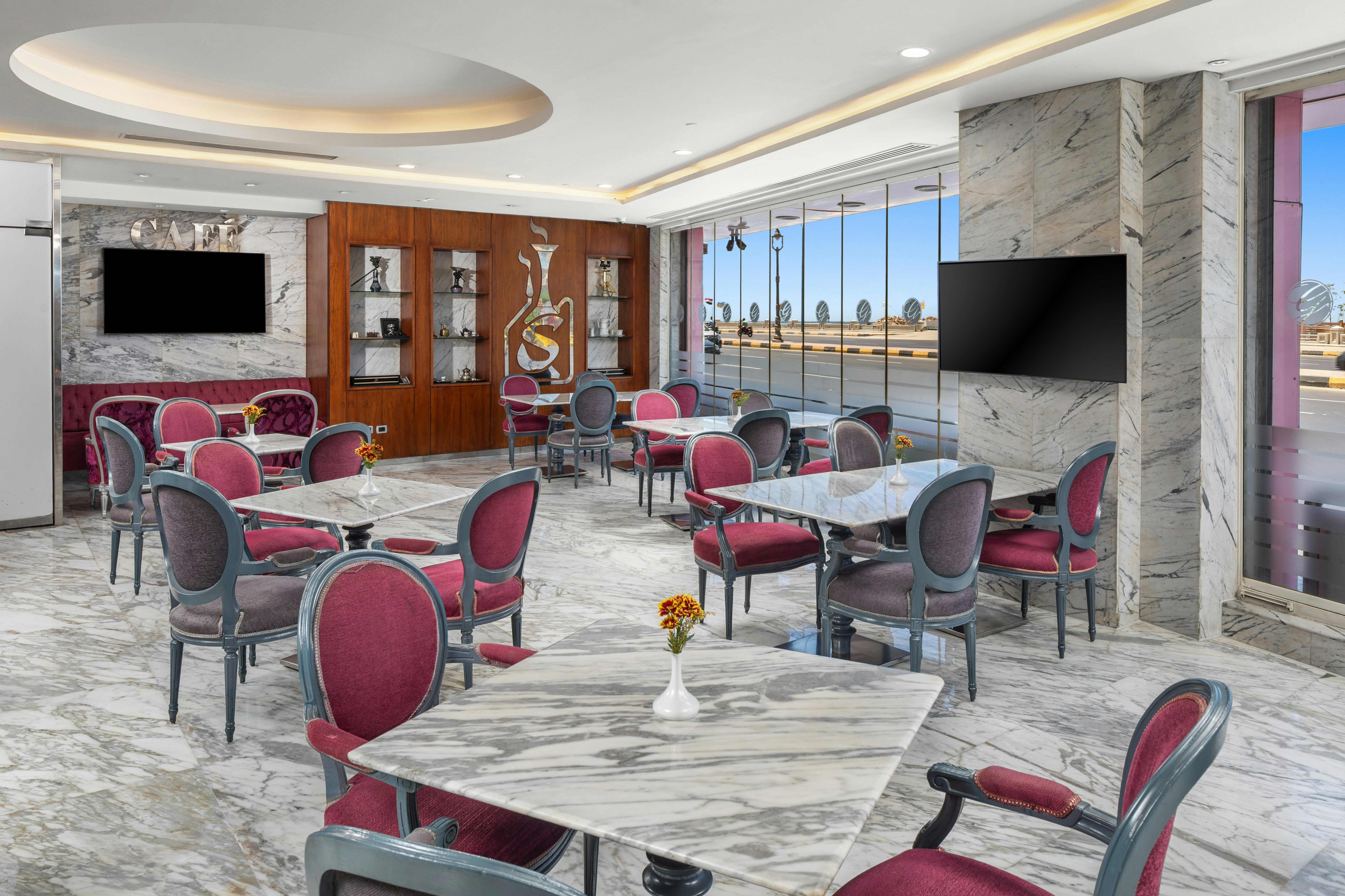 Hilton Alexandria Corniche 42/50