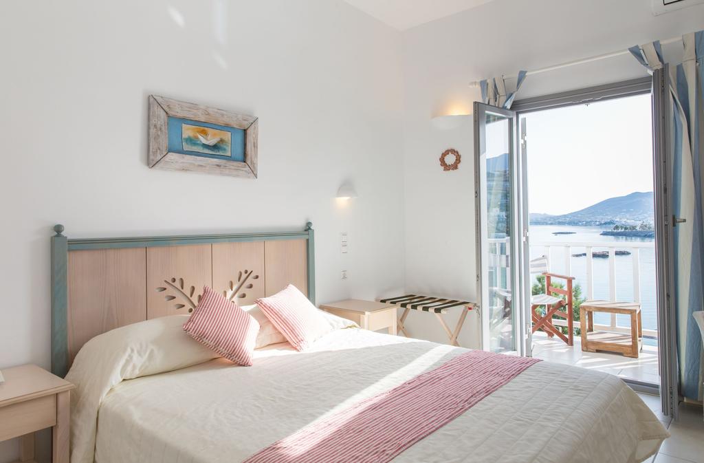 Room, Double or Twin Bed, Sea View