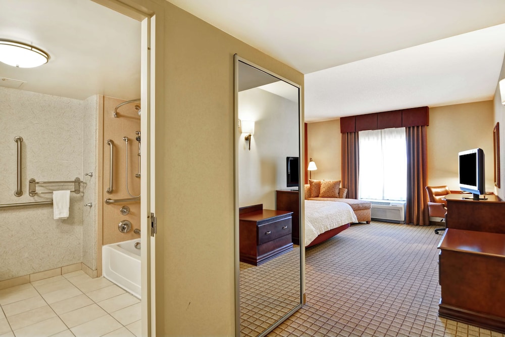 Hampton Inn & Suites Peoria At Grand Prairie Il 21/61