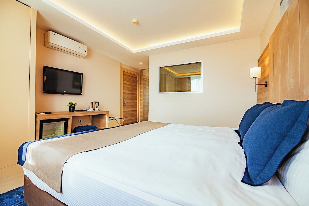 غرفة ديلوكس بسرير كوين، Comfort Beige Hotel 5/10