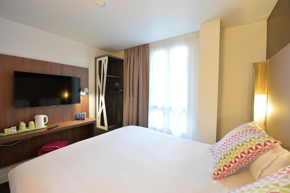 Campanile Paris Clichy Centre 27/63
