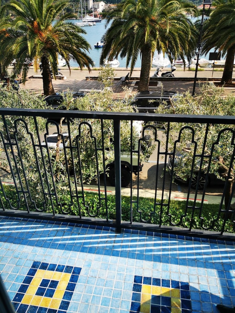 Hotel Della Baia 47/71