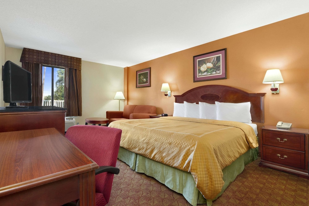 Ramada Limited Columbia 5/18