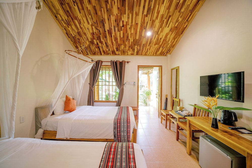 La Mer Resort 38/66
