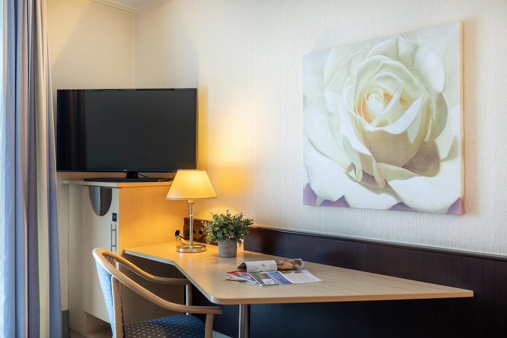 Holiday Inn - The Niu, Stream Monchengladbach 64/71