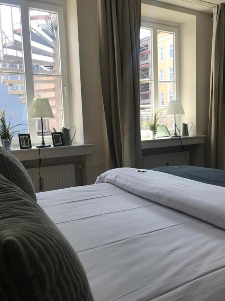 Sleephotels 4/36