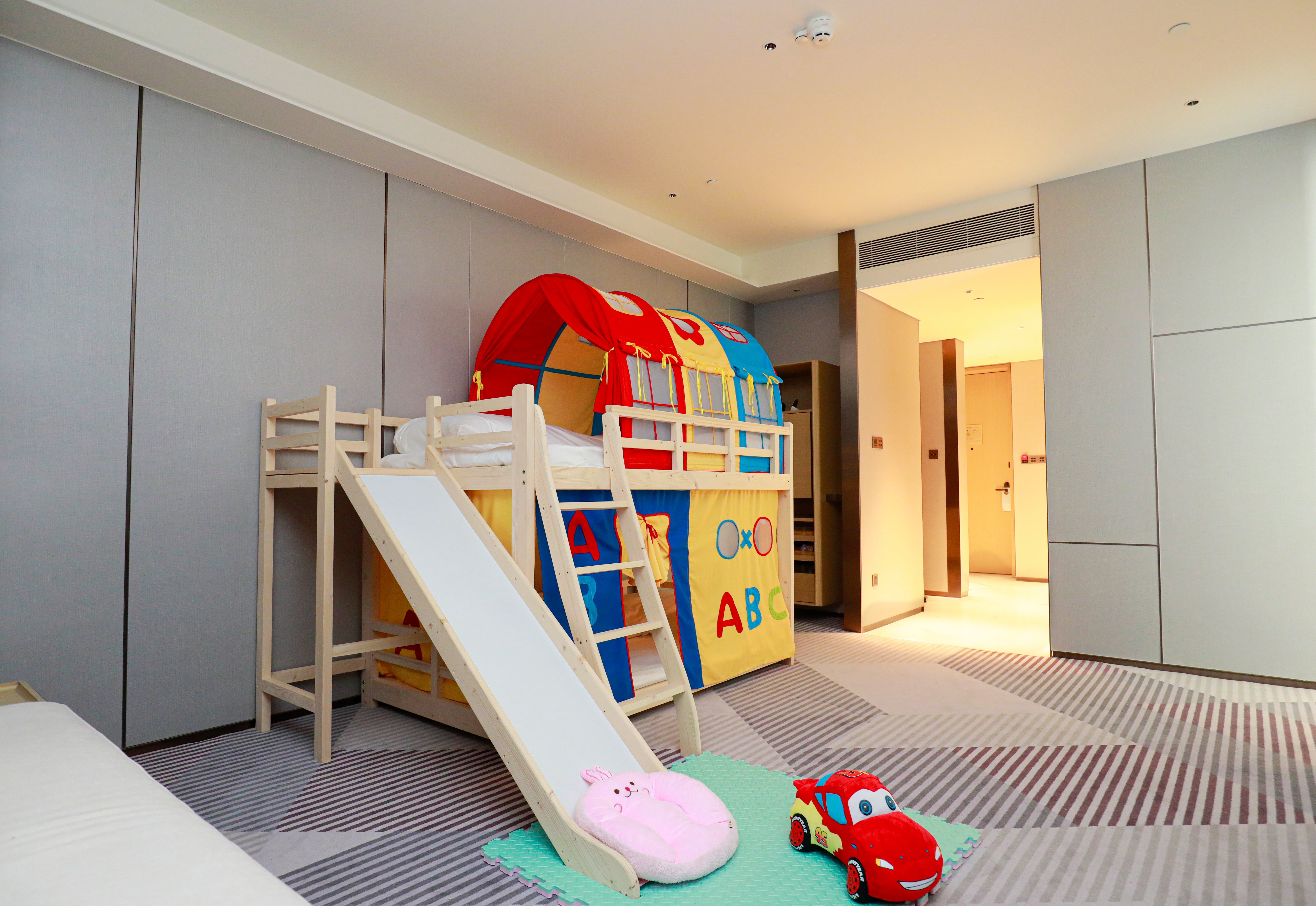 Crowne Plaza Foshan Nanhai 41/50