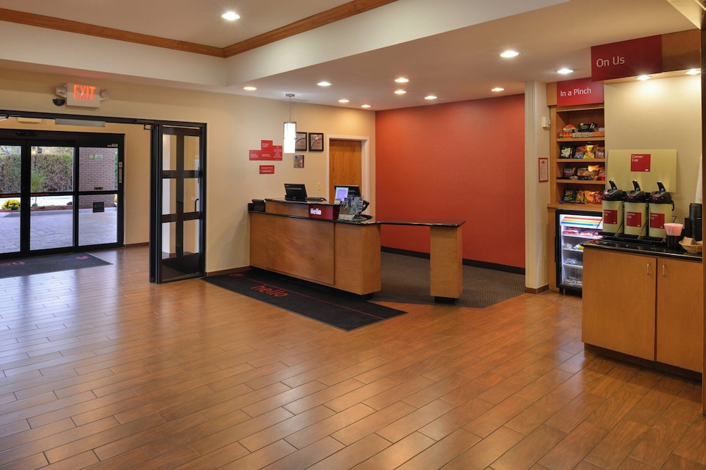TownePlace Suites Detroit Warren 13/63