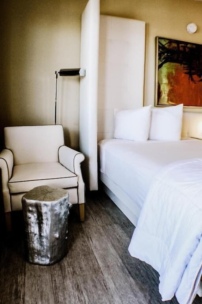 Devonshire Inn 20/23