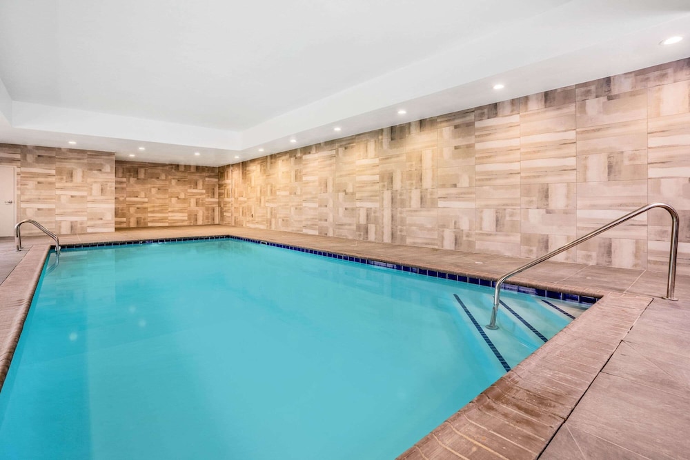 La Quinta Inn & Suites by Wyndham Katy 38/43