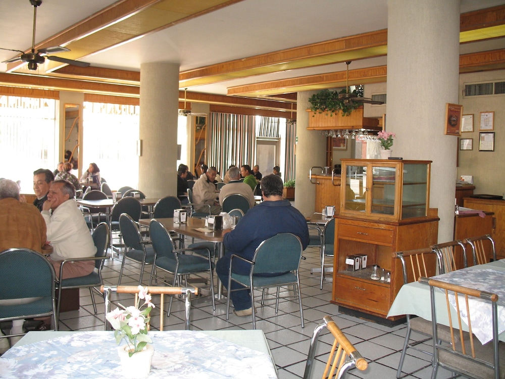 Hotel Calvete 51/65