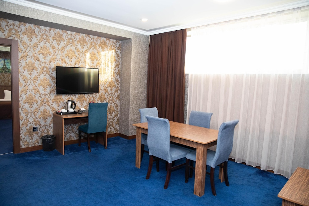 Innab Inn 52/53