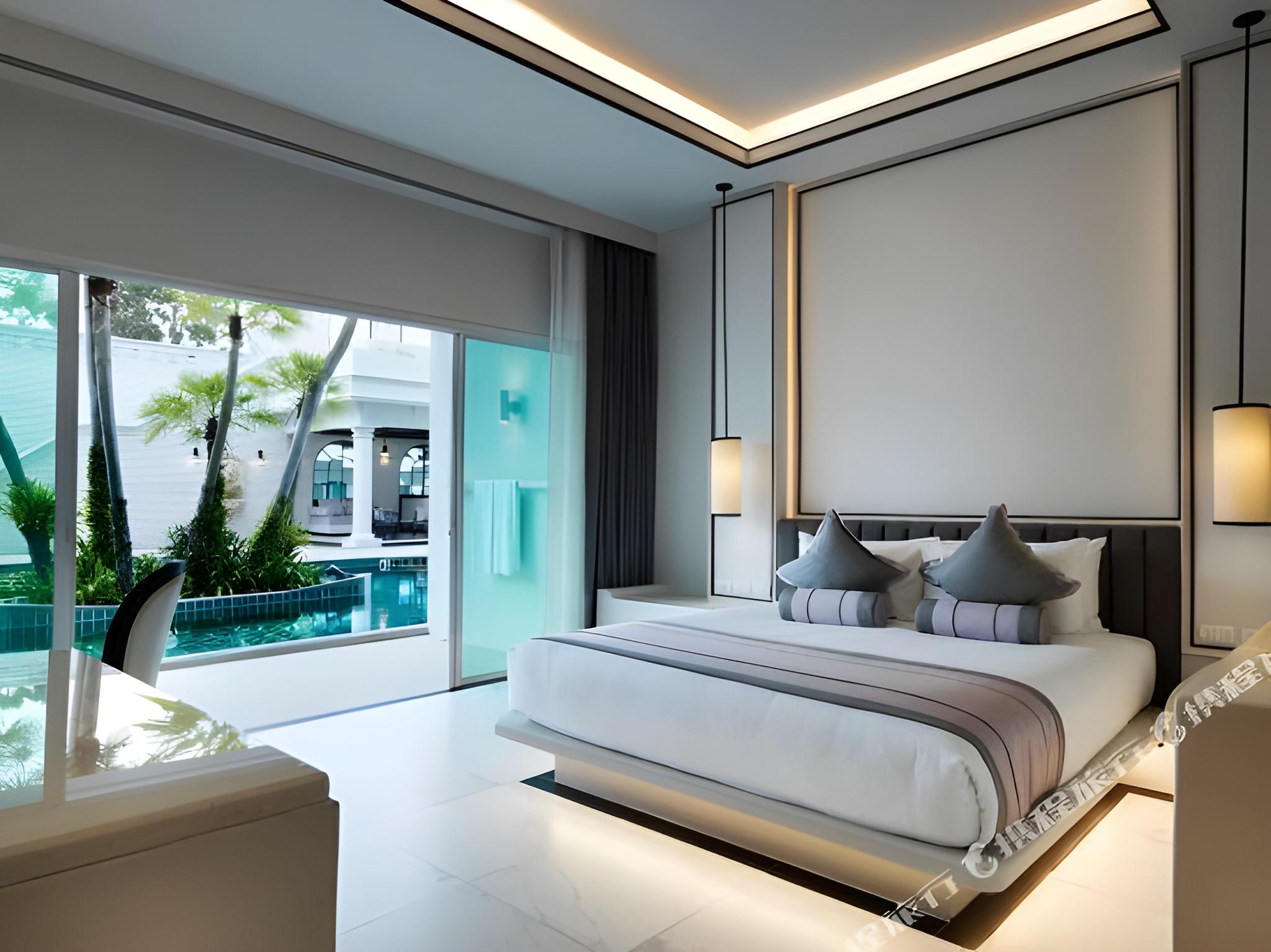 Club, Executive, King Bed, Pool Access