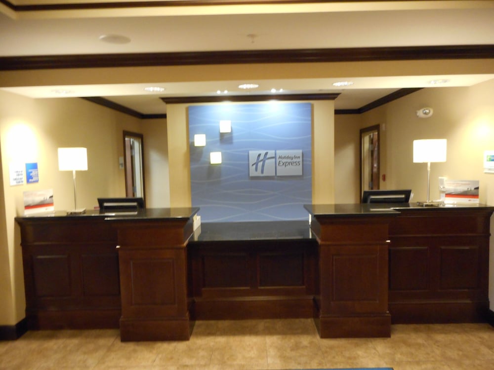 Holiday Inn Express Washington Court House 7/55