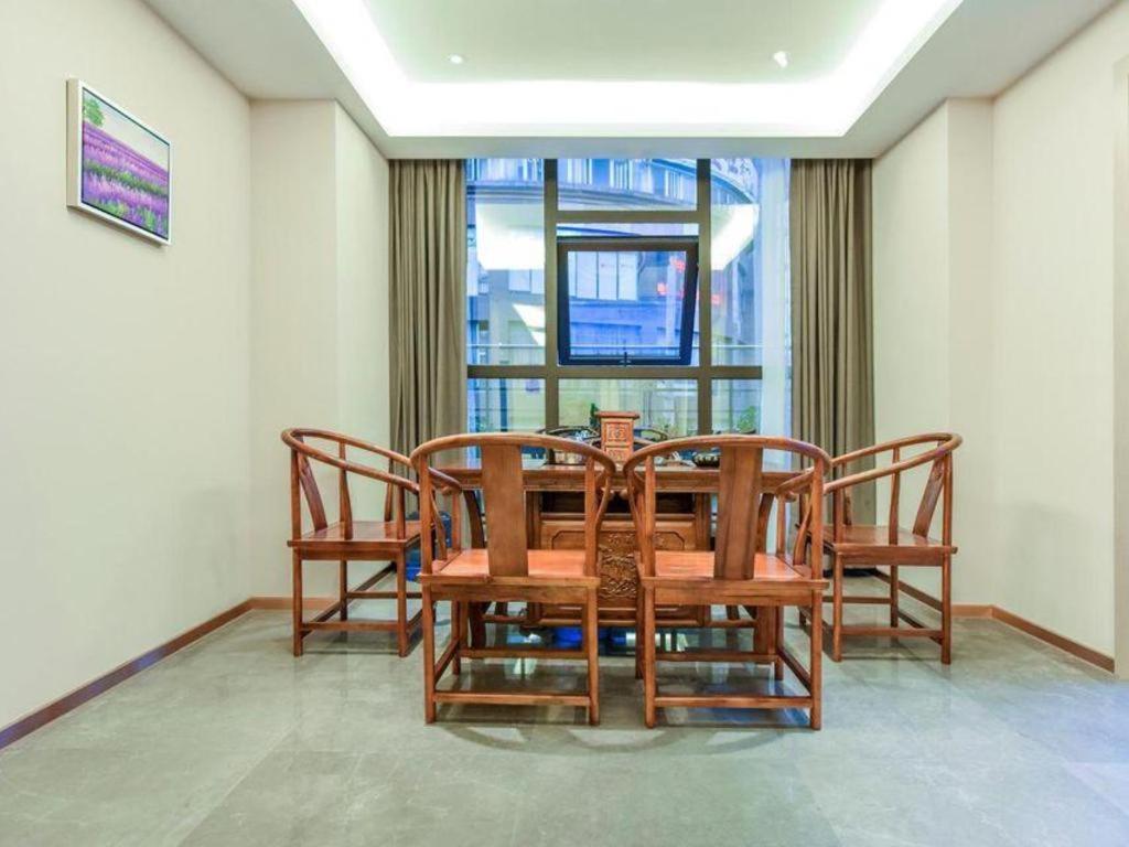 Lavande Hotel (Chongqing Nanping Pedestrian Street Wanda Plaza) 37/45