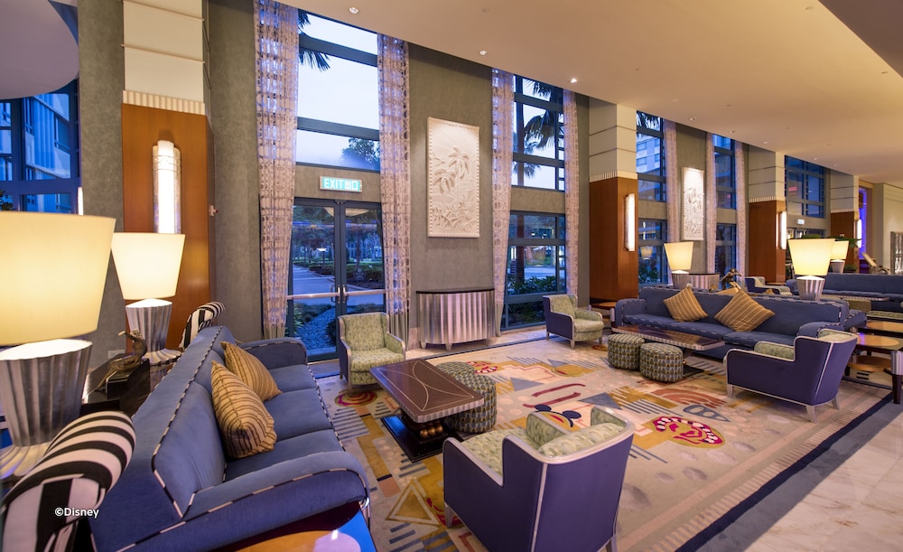 Disneys Hollywood Hotel 40/64
