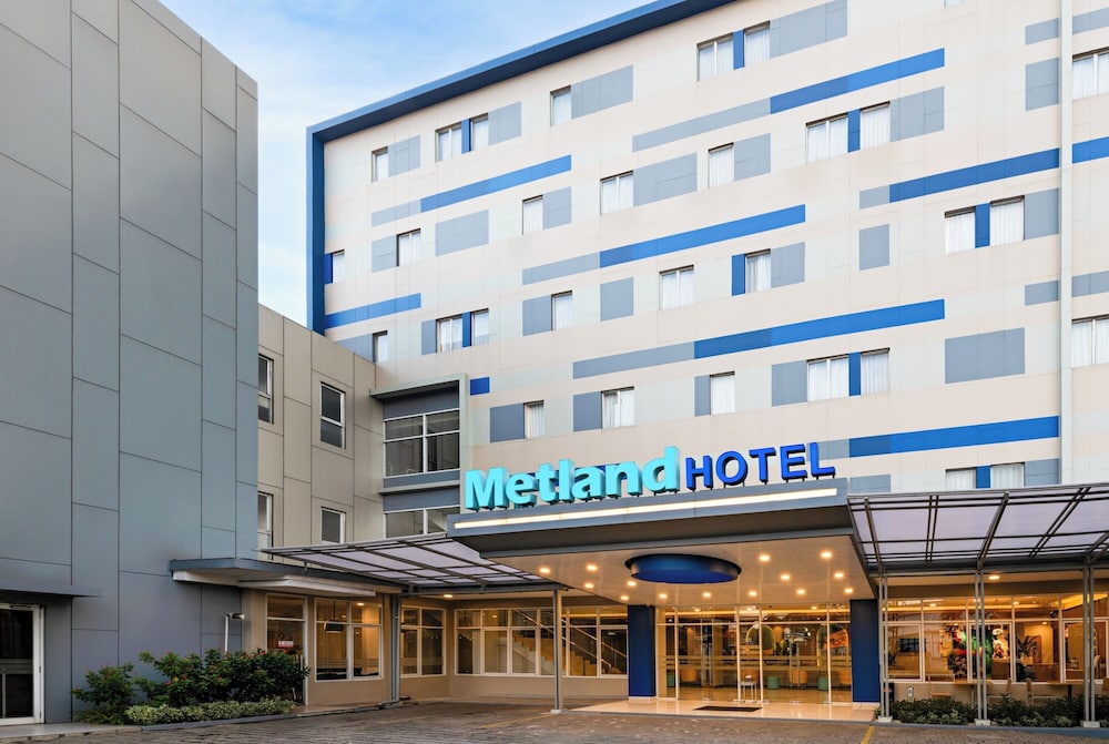 Metland Hotel Bekasi (Hotel @HOM Premiere Tambun) 4/51