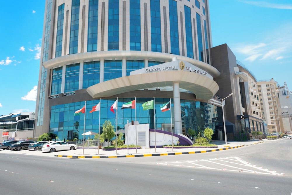 Kuwait Grand Hotel 11/64