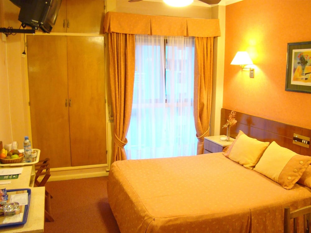 Gran Hotel Continental 11/50