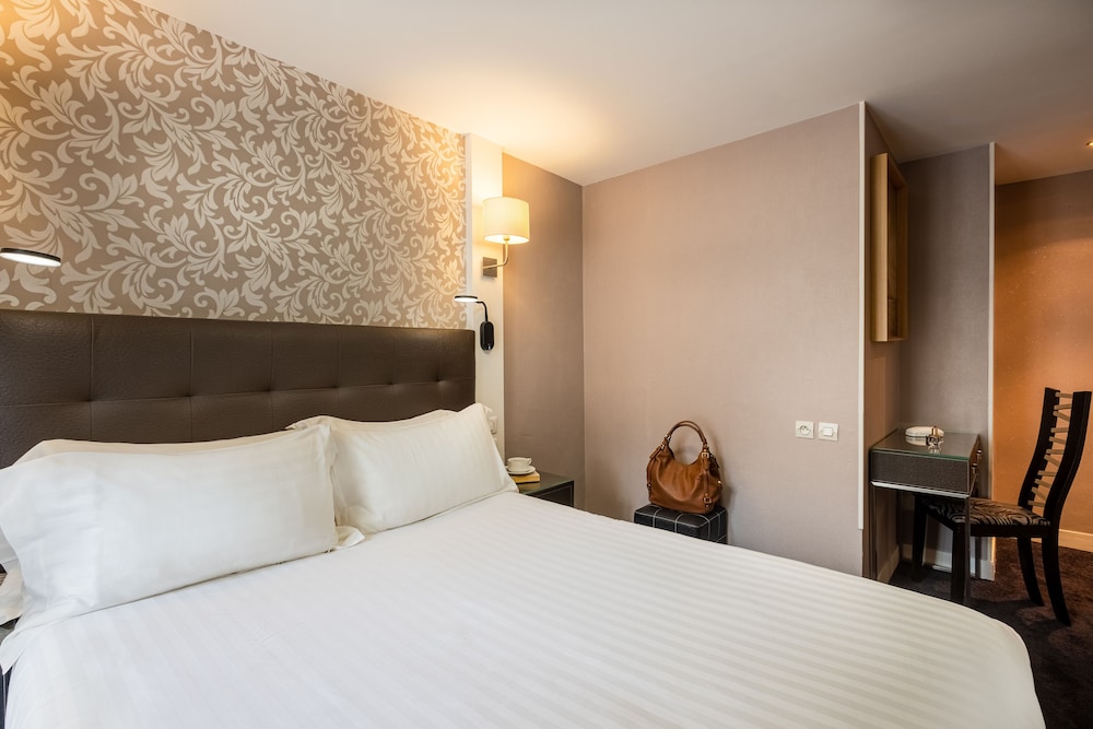 Marena Hotel 6/75