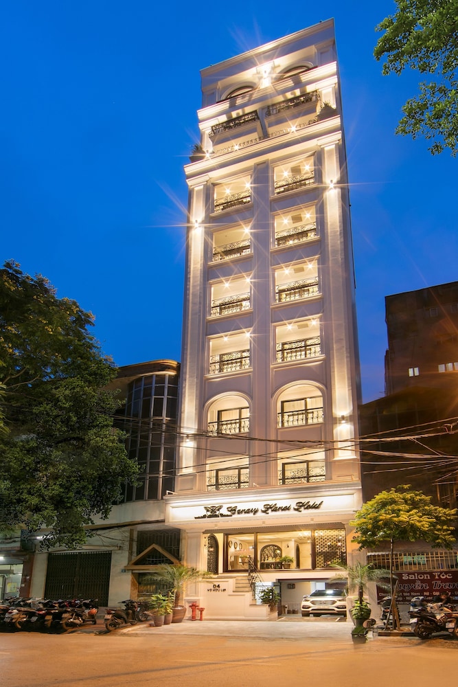 Canary Hanoi Hotel 1/43