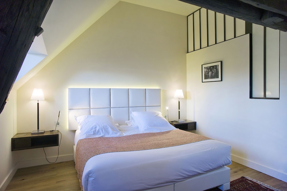 L Hotel de Beaune 16/73