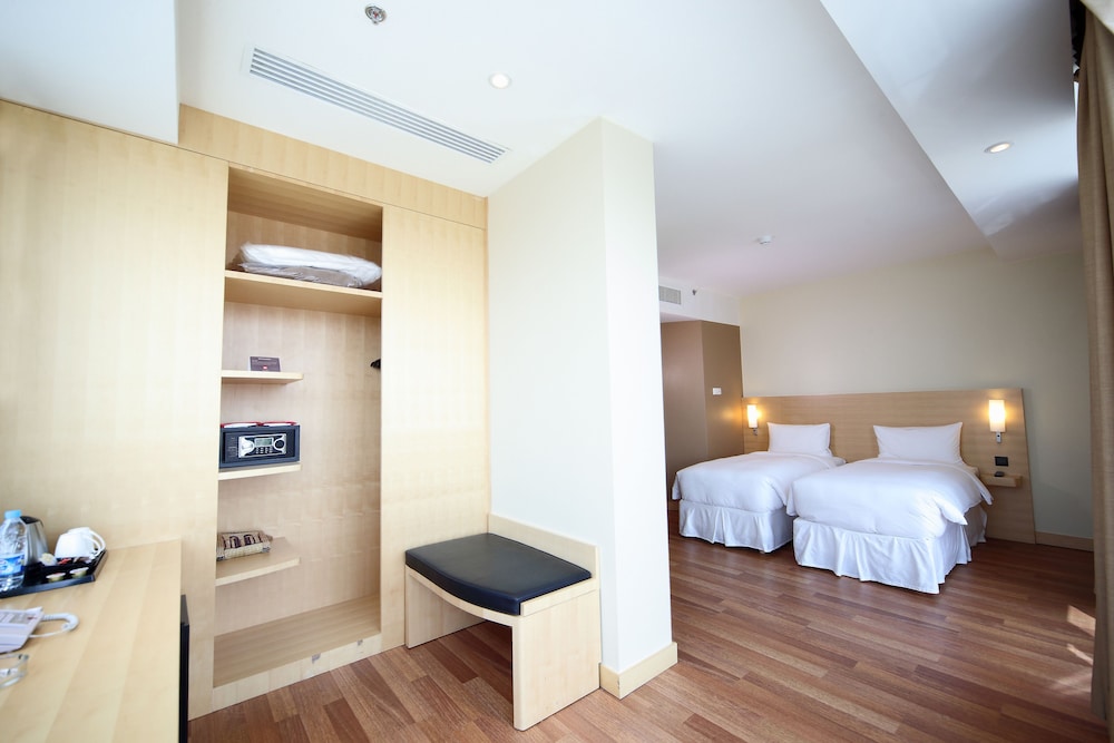 ابيس الرياض شارع العليا(Ibis Riyadh Olaya Street) 16/73