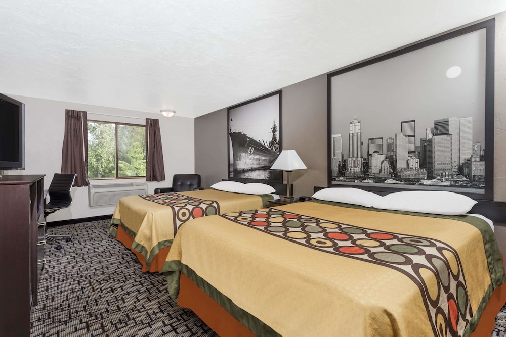 Super 8 By Wyndham Bremerton 8/14