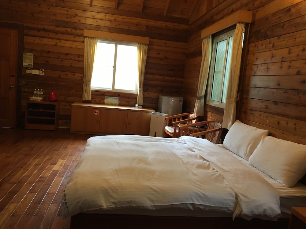 Sun Moon Lake Youth Activity Center Hostel 4/37