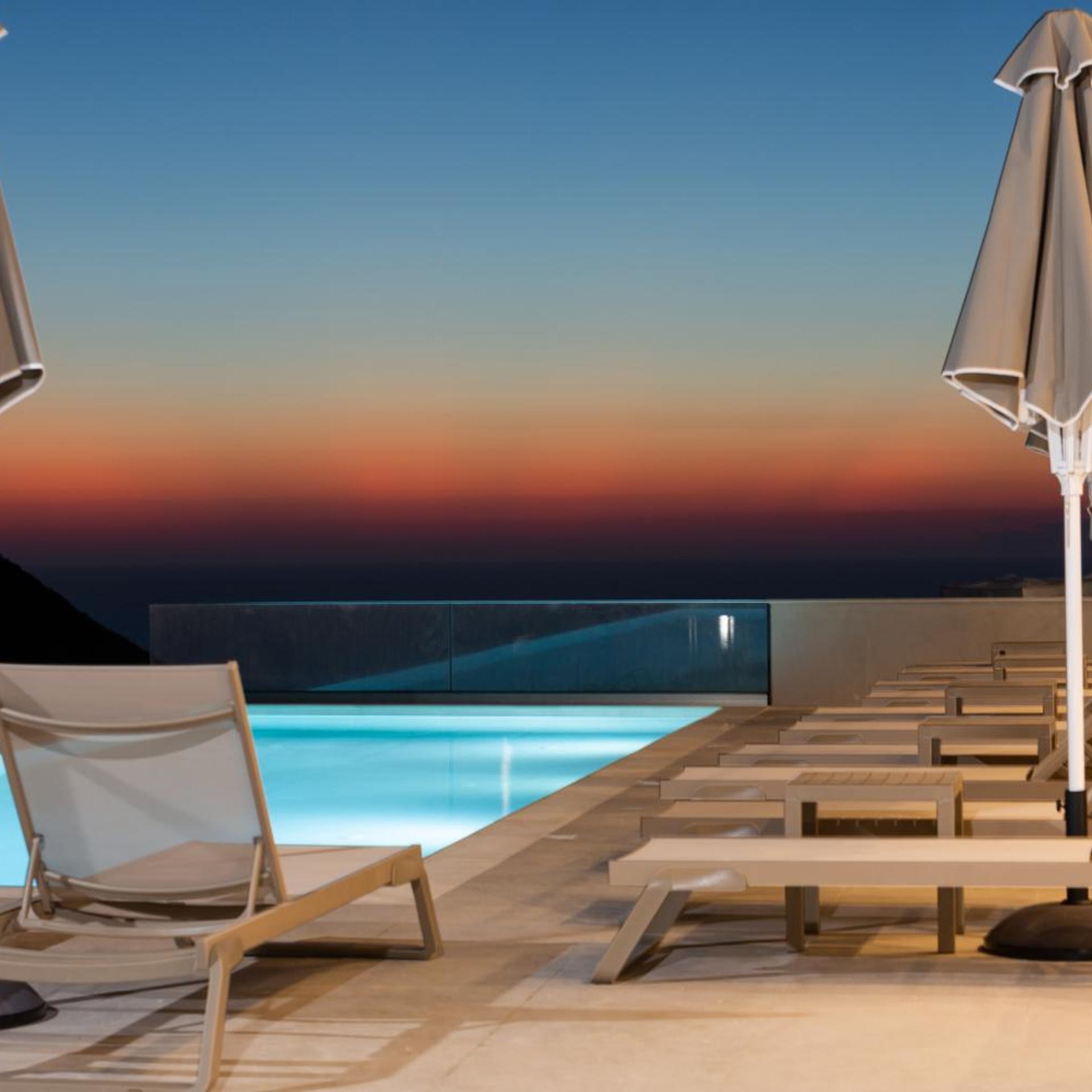 Sky View Suites 40/50