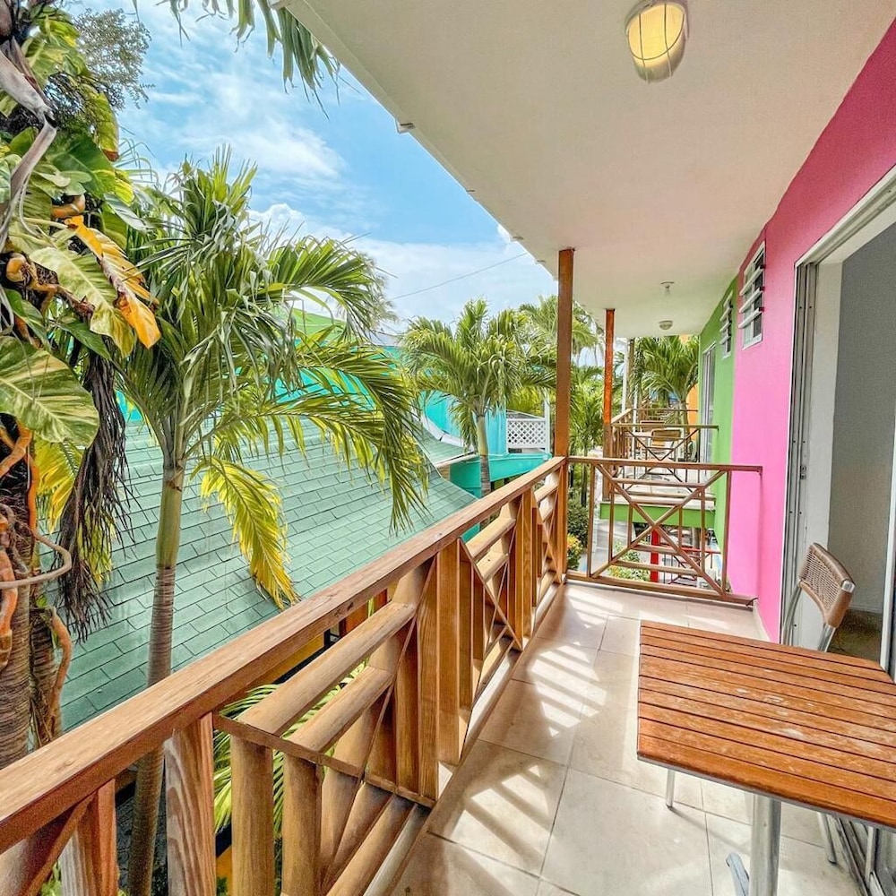Hotel Cocoplum Beach 15/73