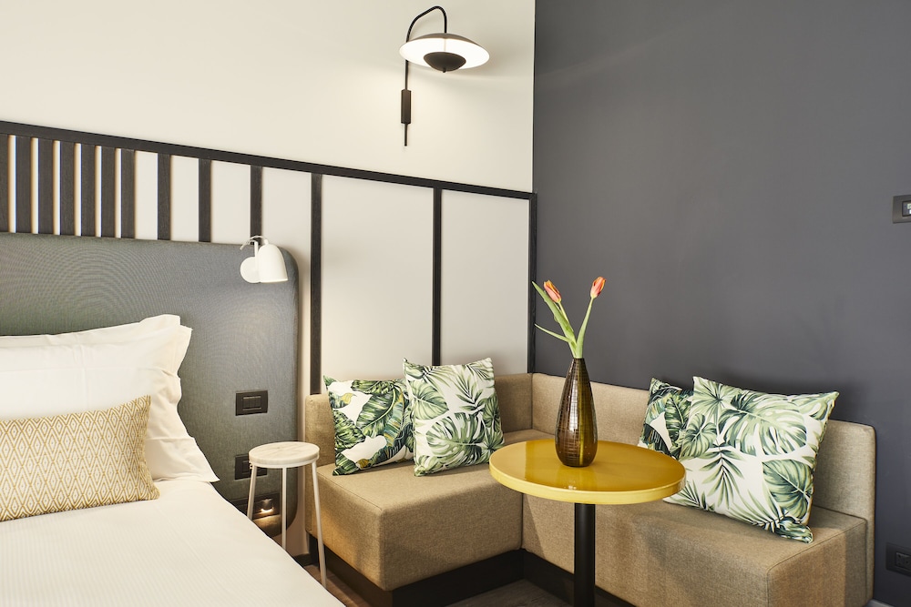 Hotel Villa Pamphili 62/84