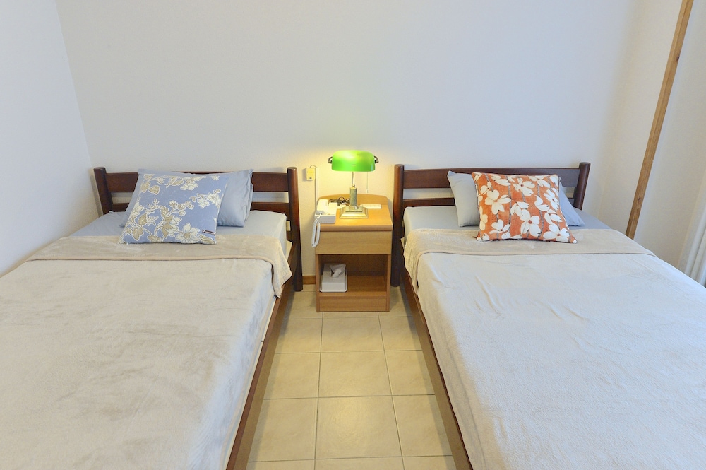 ROOM, TWIN BEDS, PRIVATE BATHROOM